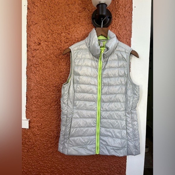 Exertek Duck Down Puffer Vest Full Zip Outdoor  Active Women's Small Green/Grey - Picture 1 of 6